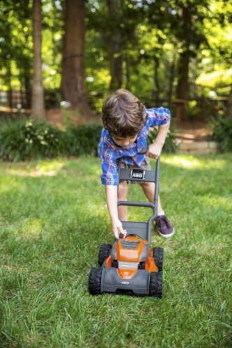 Husqvarna játék fűnyíró