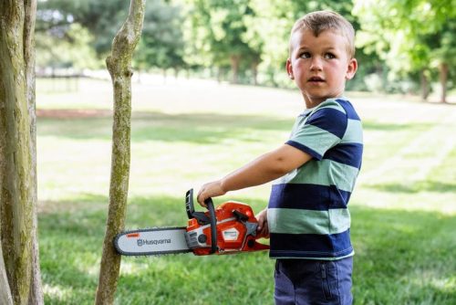 Husqvarna játék láncfűrész 550XP