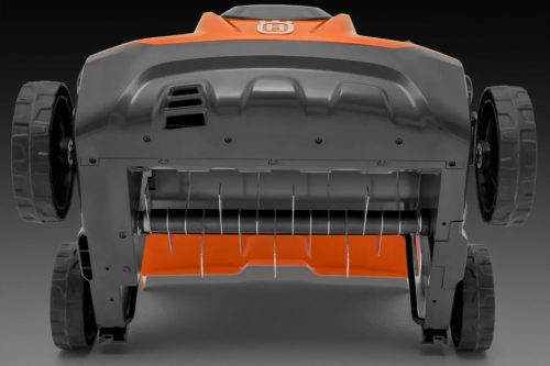 Husqvarna S 138i akkumulátoros gyepszellőztető (csak gép)