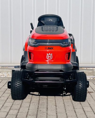 Husqvarna TC 220T fűnyíró traktor fűgyűjtővel