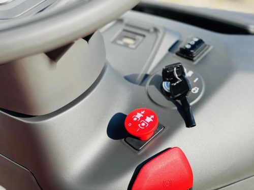 Husqvarna TC 220T fűnyíró traktor fűgyűjtővel