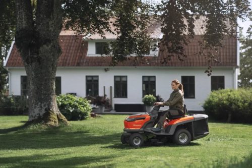 Husqvarna TC 100i akkumulátoros fűnyíró traktor